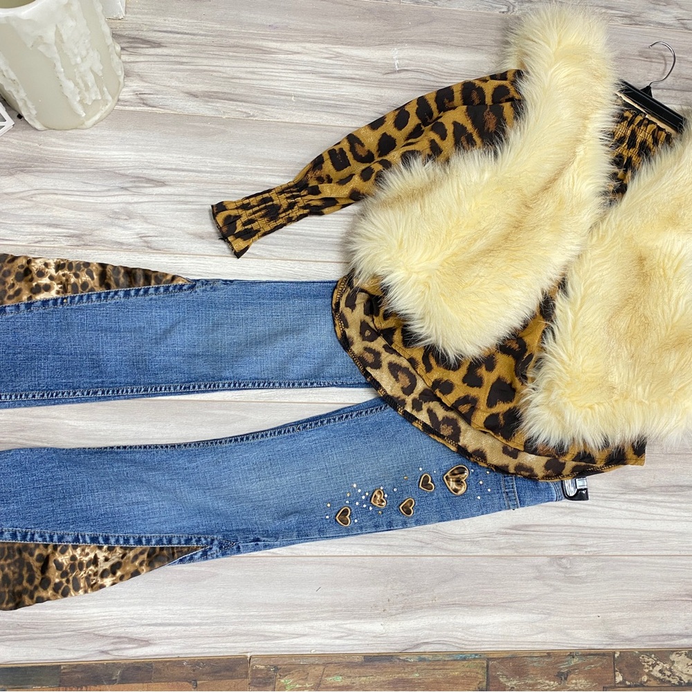 Girls Cheetah Outfit.